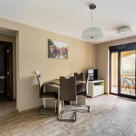 Keystone Apartments Donji Morinj Dış mekan fotoğraf