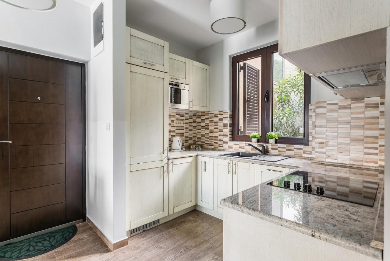 Keystone Apartments Donji Morinj Dış mekan fotoğraf